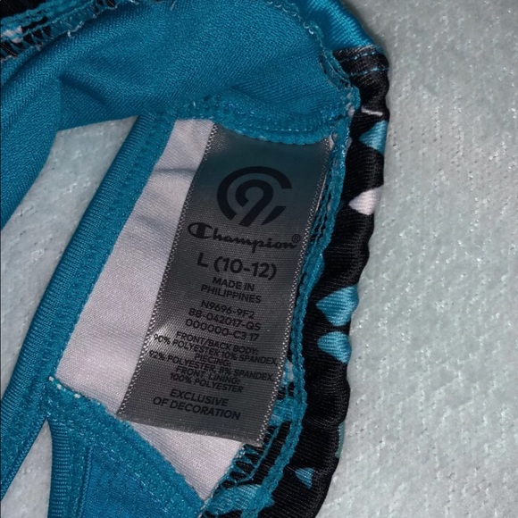 Youth Girls Sports Bra - Picture 3 of 3